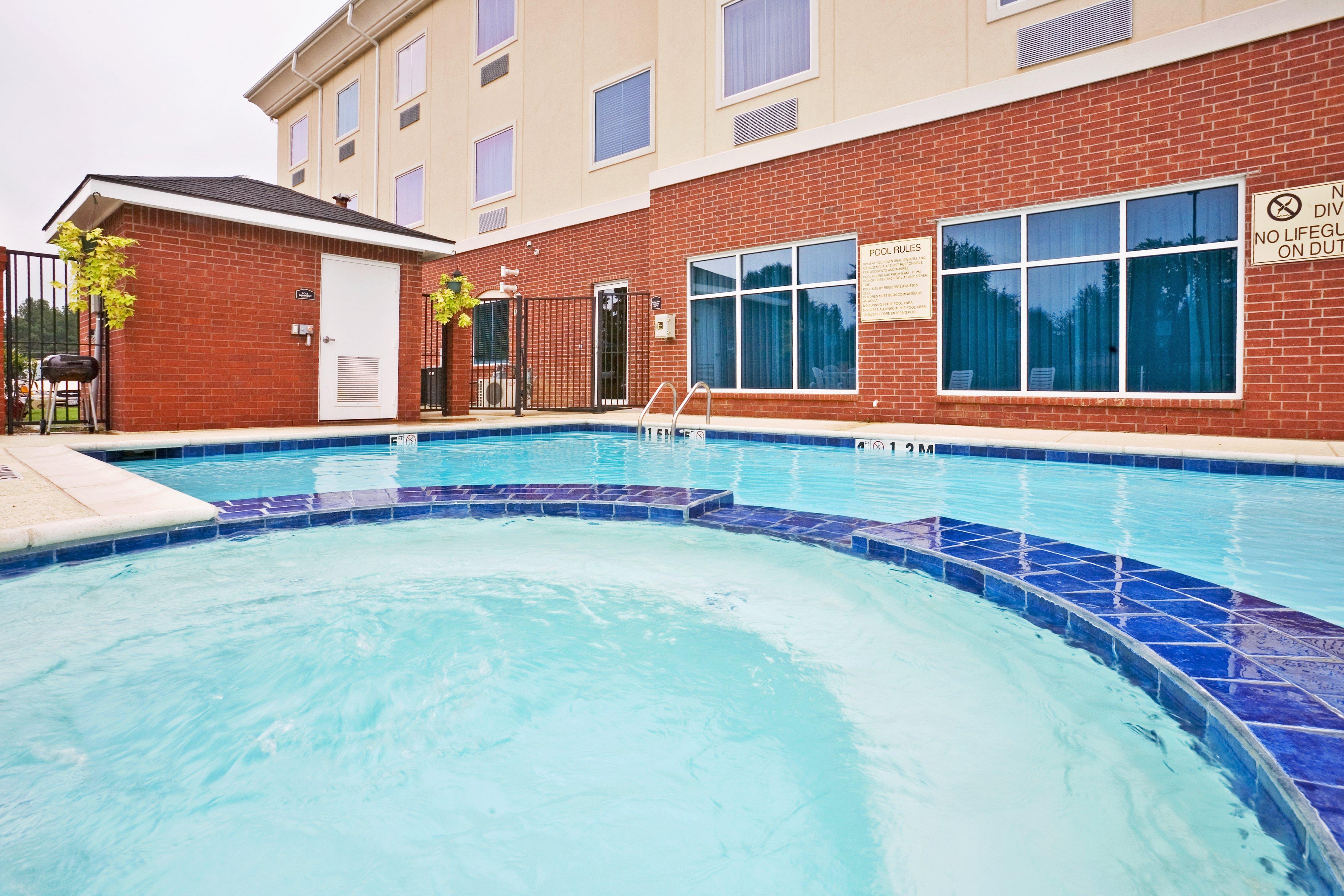 Holiday Inn Express Hotel & Suites New Boston By Ihg Екстер'єр фото