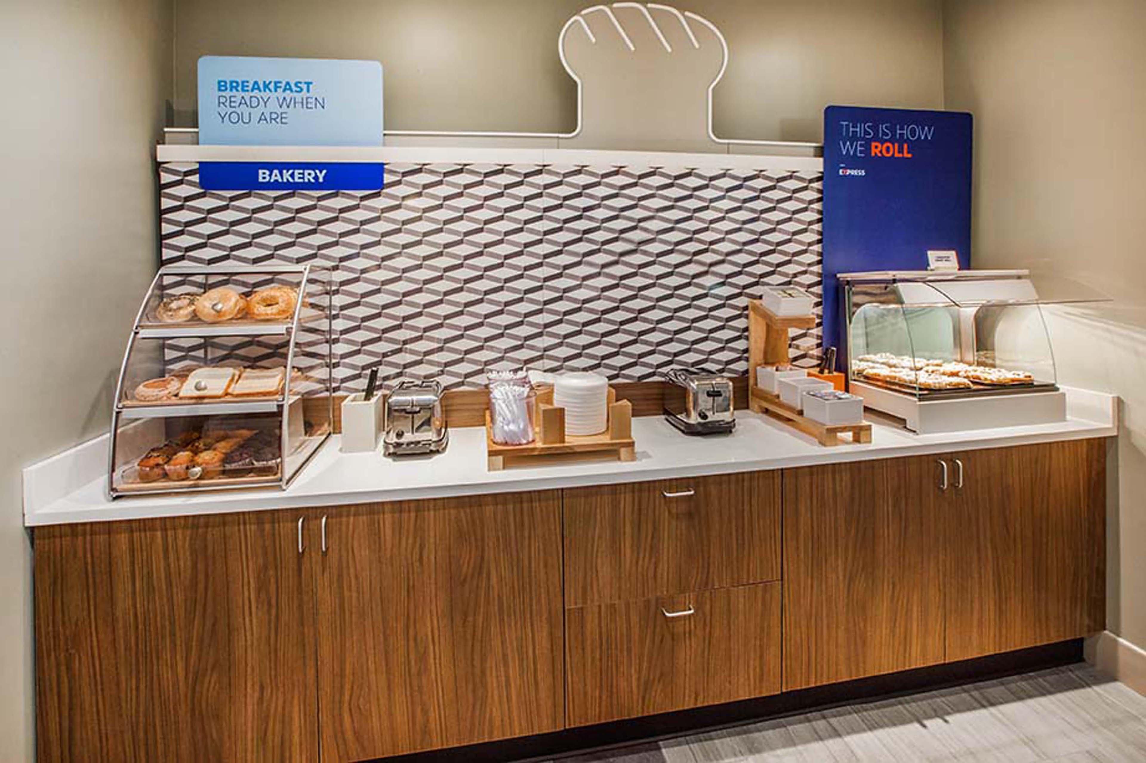 Holiday Inn Express Hotel & Suites New Boston By Ihg Екстер'єр фото