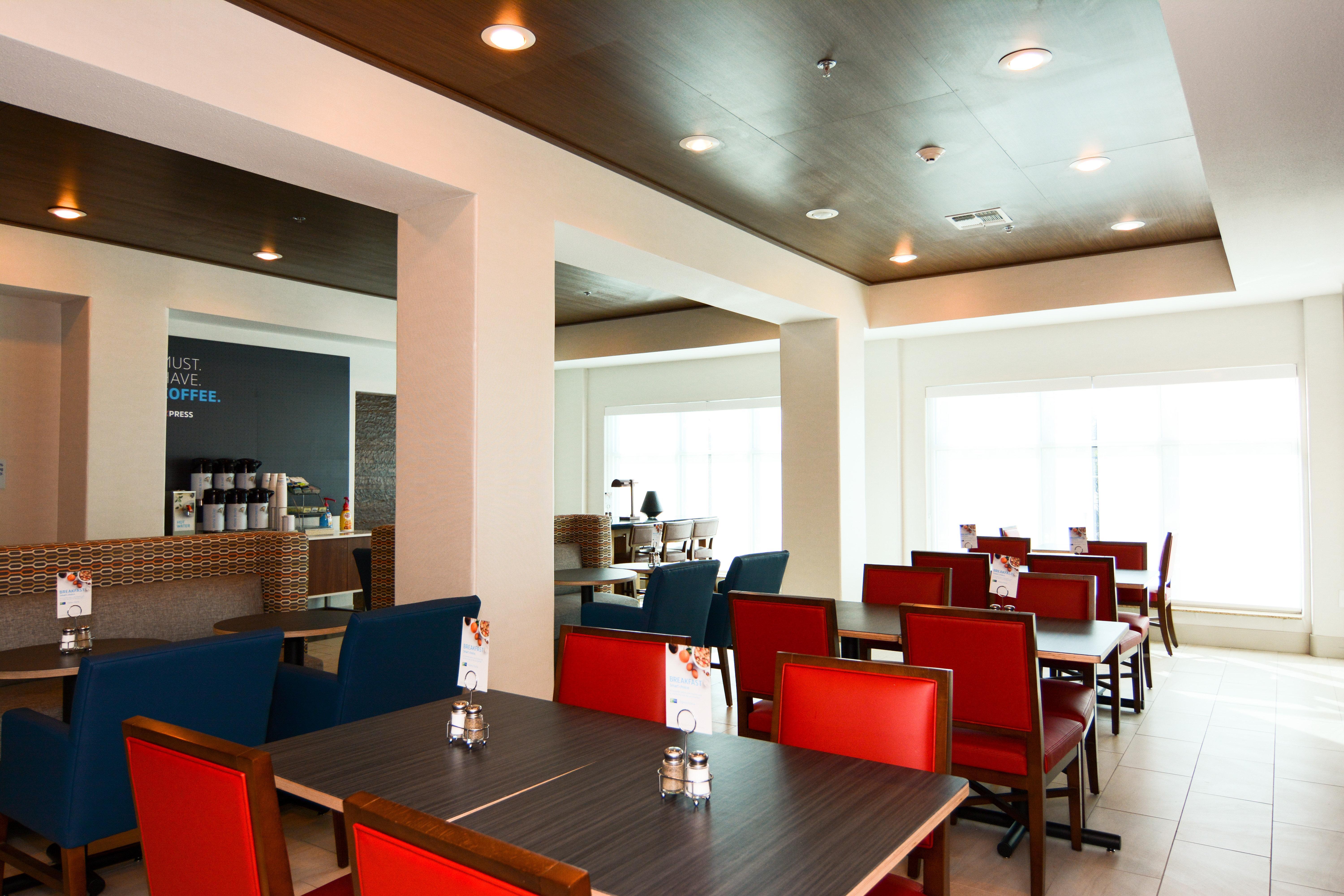 Holiday Inn Express Hotel & Suites New Boston By Ihg Екстер'єр фото